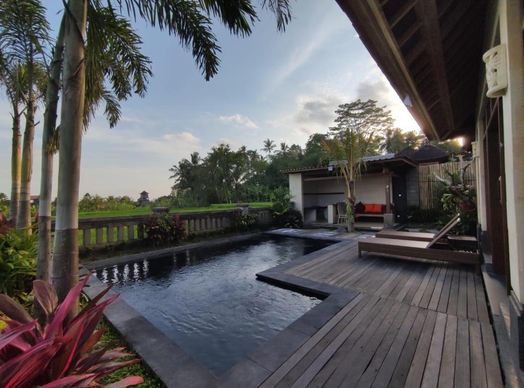 Anggarakasih Ubud Villa Exterior photo